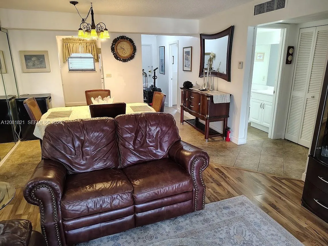 Le Cartier Condo — Photo 2