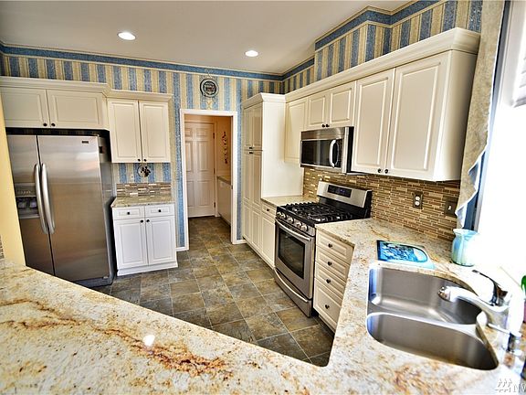 4th image of 3820 67th Avenue Ct W