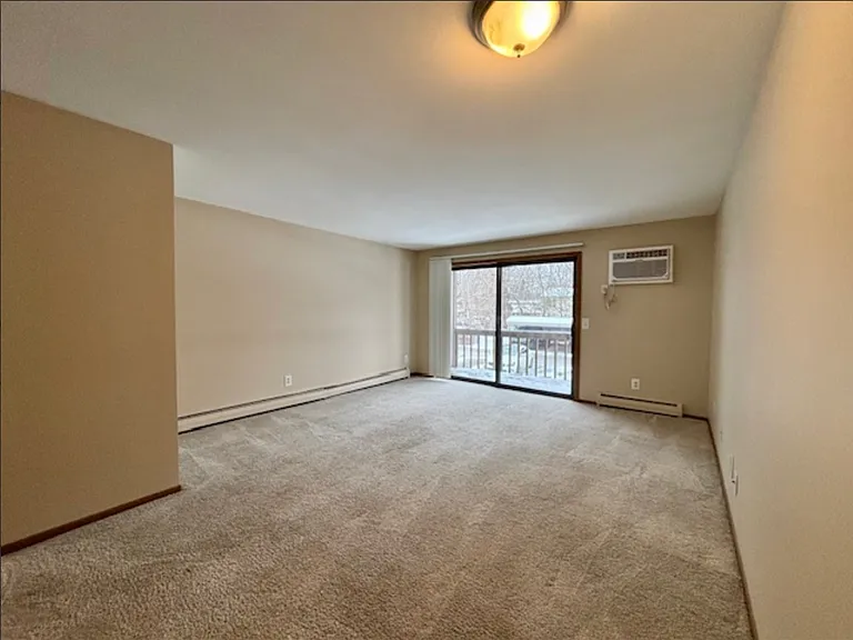 2340 Michael Ave SW — Photo 4
