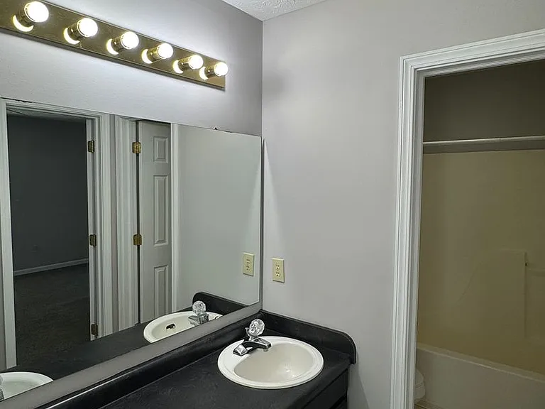703 Mountain Pine Dr — Photo 9