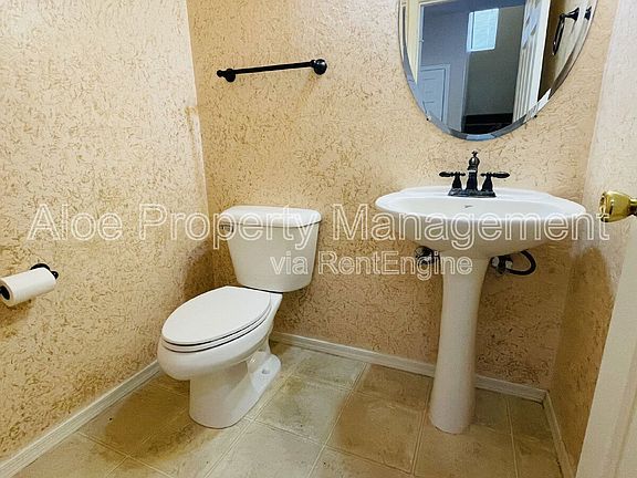 3rd image of 44234 W Askew Dr
