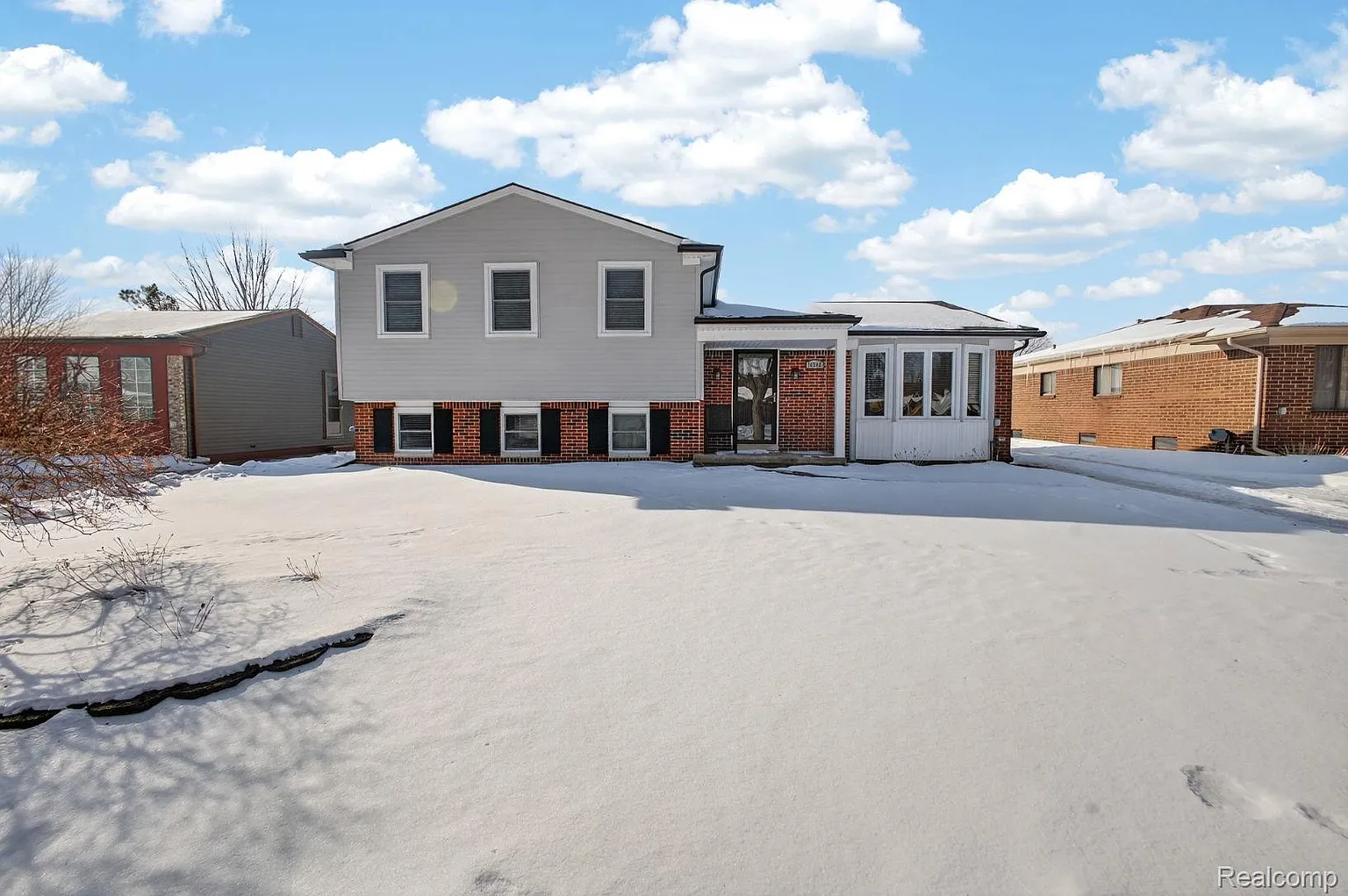 14544 Suffield Ln photo 1