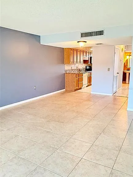 190 Paradise Blvd #9 — Photo 8