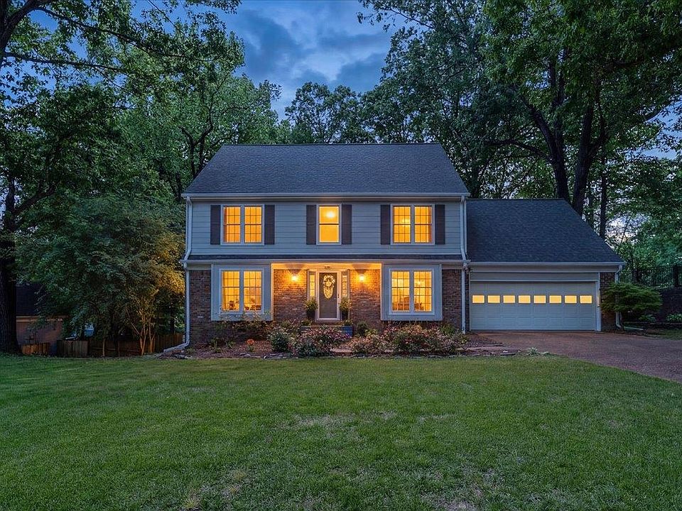 1st image of 2137 Woodside Dr