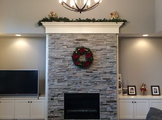 14720 SW Rosario Ln, Tigard, OR 97224