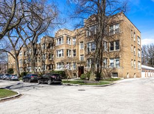 721 Simpson St APT 2, Evanston, IL 60201