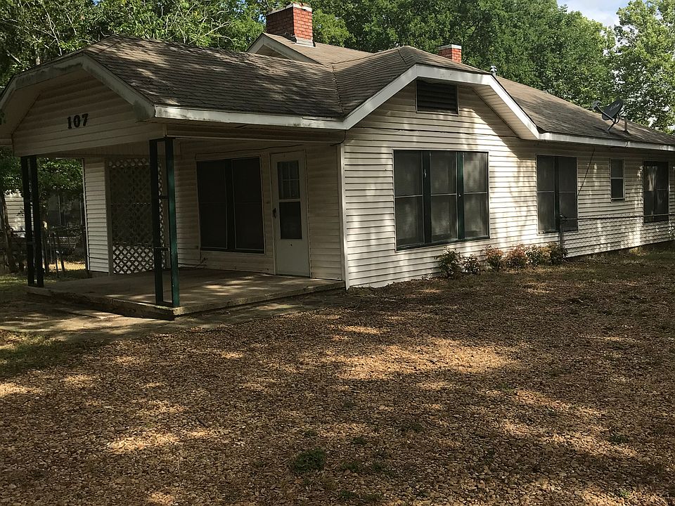 1st image of 107 Dewey St