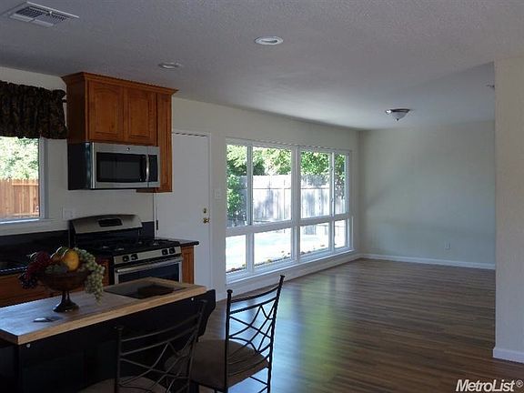 4th image of 7440 Grand Oaks Blvd
