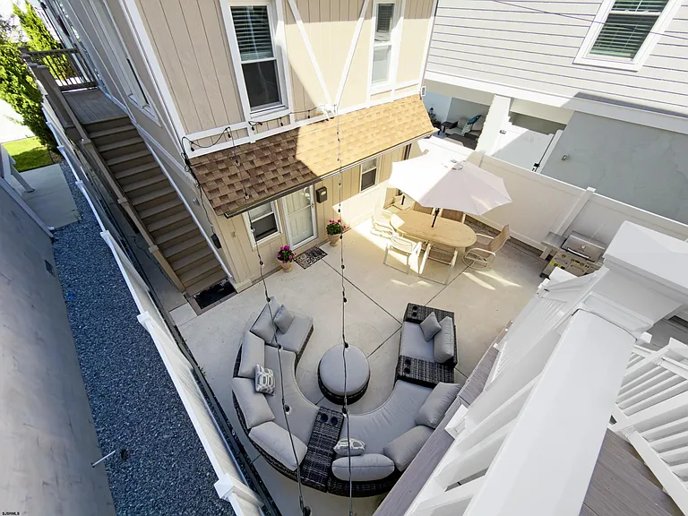 14 N Adams Ave — Photo 49