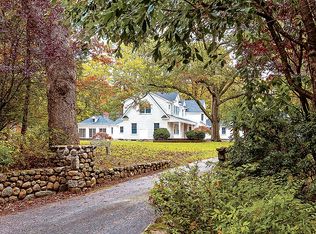 44 Old Rock Ln, Norwalk, CT 06850