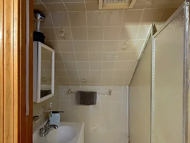 585 Somerville Ave #1L — Photo 12