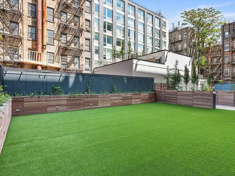 433 E 13th St #6BN — Photo 16