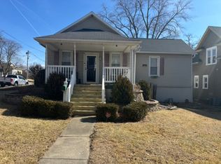 1017 Pulaski St, Peru, IL 61354