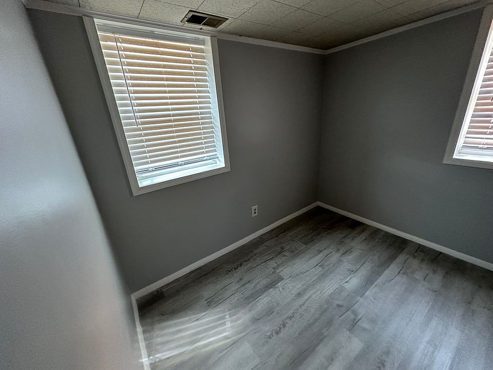 2nd image of 581 Broadview Dr