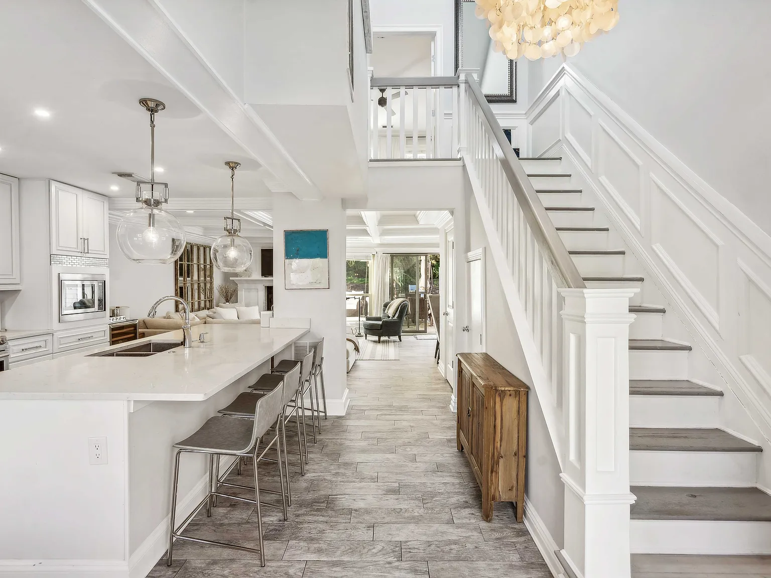 Stunning Townhouse w Tennis & Pool — Photo 1
