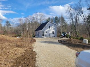 40 Main St, Chichester, NH 03258