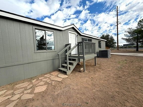 3rd image of 2995 E Hearne Avenue