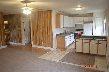 3rd image of 13613 Pacific Ln