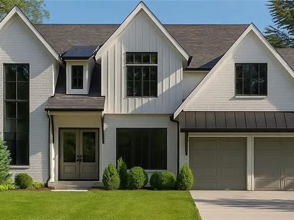 7412 Village Dr, Prairie Village, KS 66208