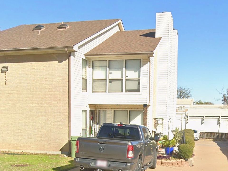 1st image of 2705 Meadow Park Dr #1
