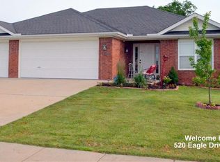 520 Eagle Dr, Gravette, AR 72736
