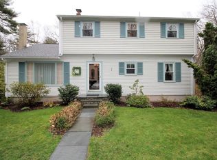 24 Laurel St, Gloucester, MA 01930
