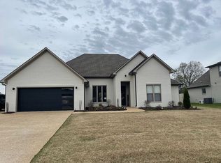 245 Saddlebrook Dr, Medina, TN 38355