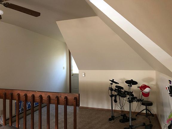 3rd image of 1023 N Seminary Ave APT 6