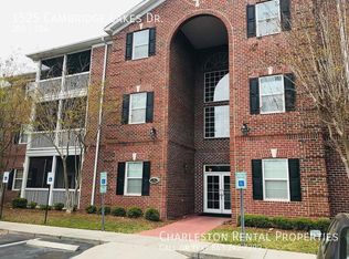 1525 Cambridge Lakes Dr, Mount Pleasant, SC 29464