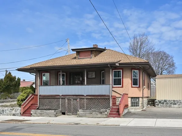 542 Riverside Ave, Medford, MA 02155