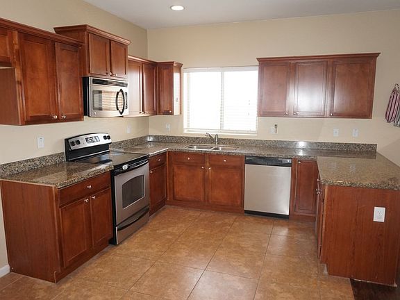 4th image of 708 W Puma Dr
