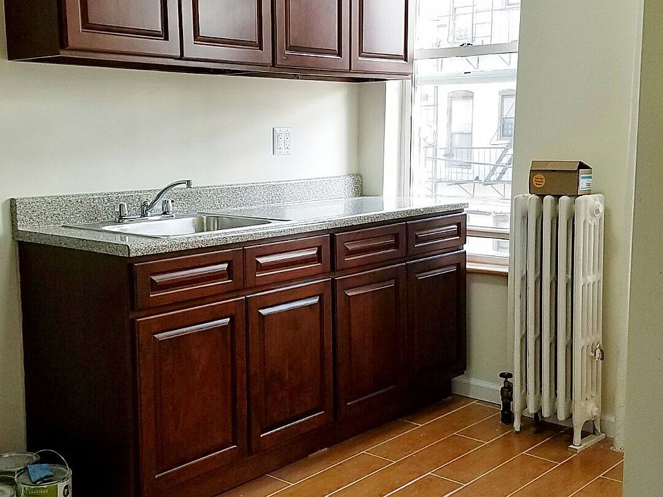 1st image of 3041 41st St APT 2R
