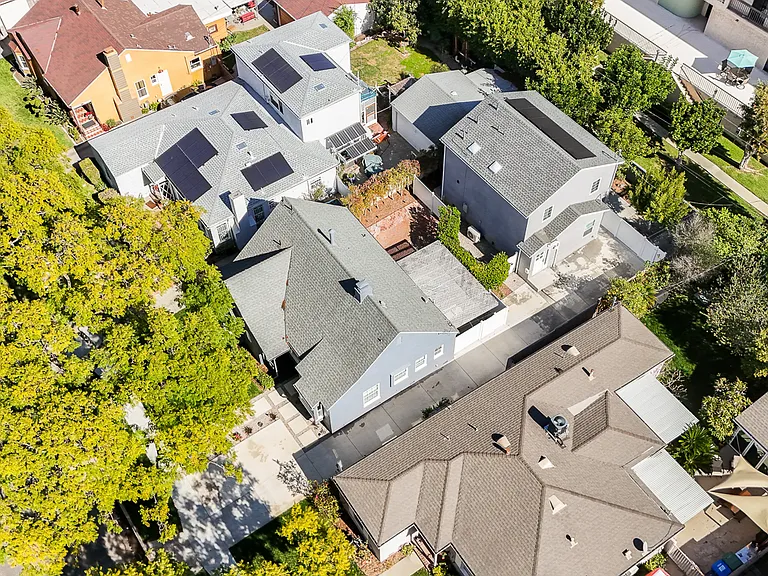 3938 S Victoria Ave — Photo 34