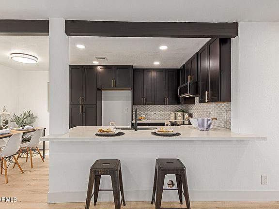 5th image of 2115 N 70TH Place