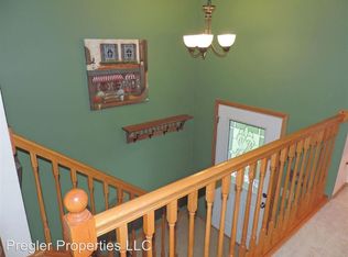 1716 Rainbow Dr, Cedar Falls, IA 50613