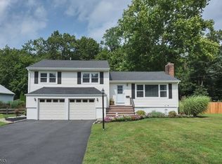 21 Reiners Rd, Little Falls, NJ 07424