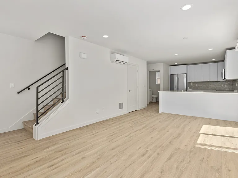 12333C 40th Ave NE #C — Photo 4