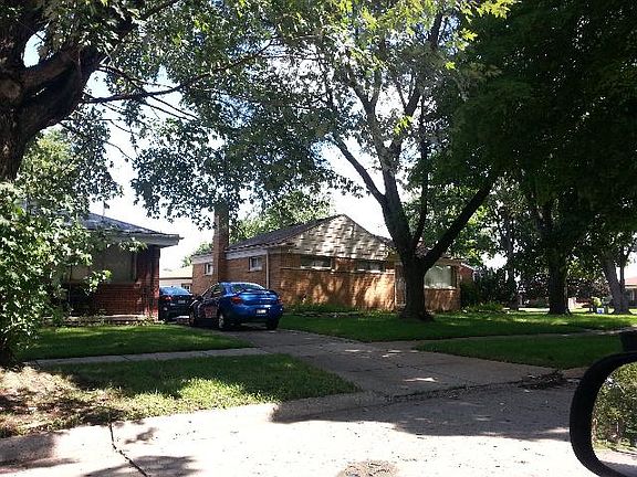 3rd image of 26524 Glendale
