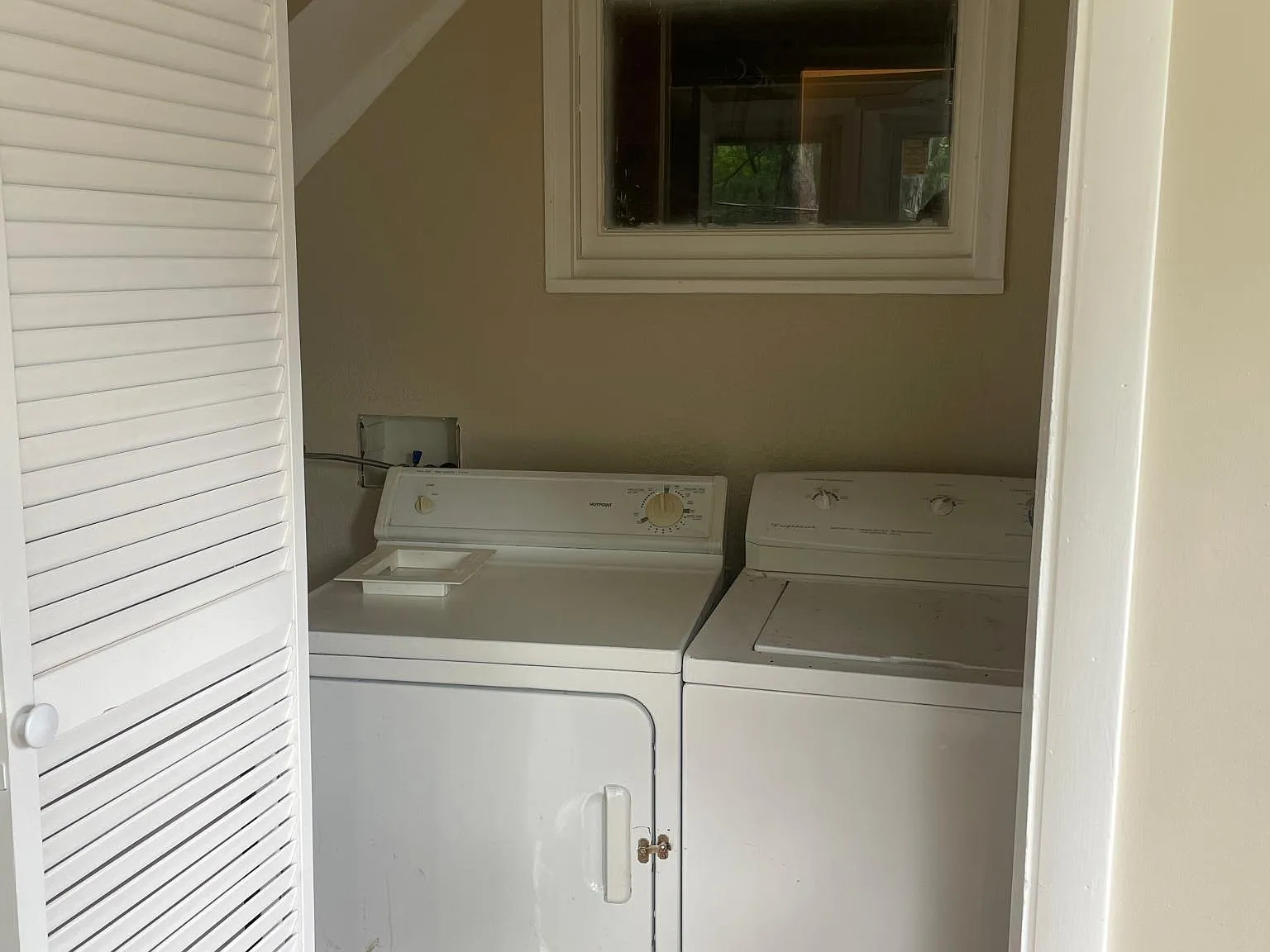 19 Blossom Rd — Photo 3