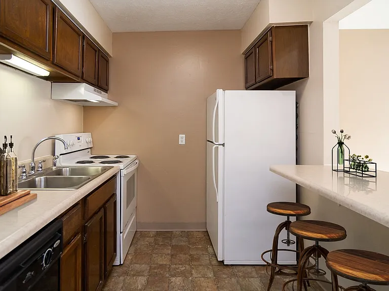 Crosswinds Apartments — Photo 19