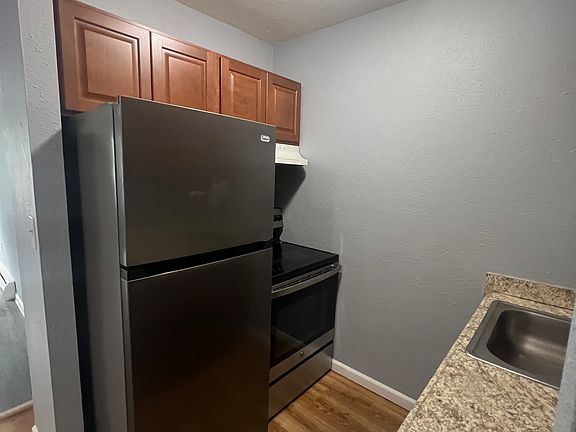 4th image of 40-2 Prospect Ave #2-1M