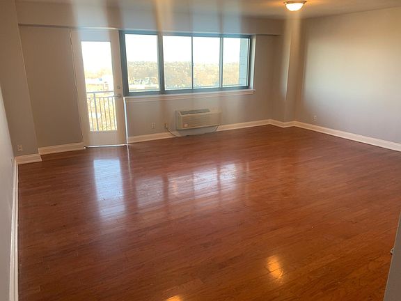 2nd image of 60 Parkway Dr E APT 11L