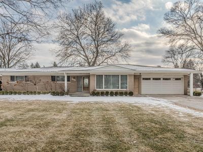 11416 E Thirteen Mile Rd, Warren, MI, 48093