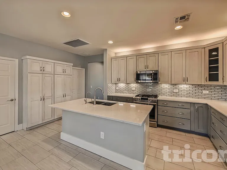 678 S Desert Haven Rd — Photo 20