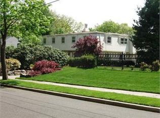250 Hempstead Rd, Ridgewood, NJ 07450