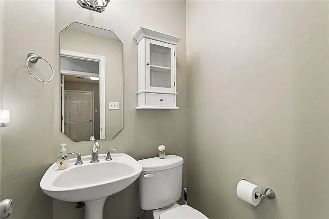 321 Westwood Dr — Photo 17