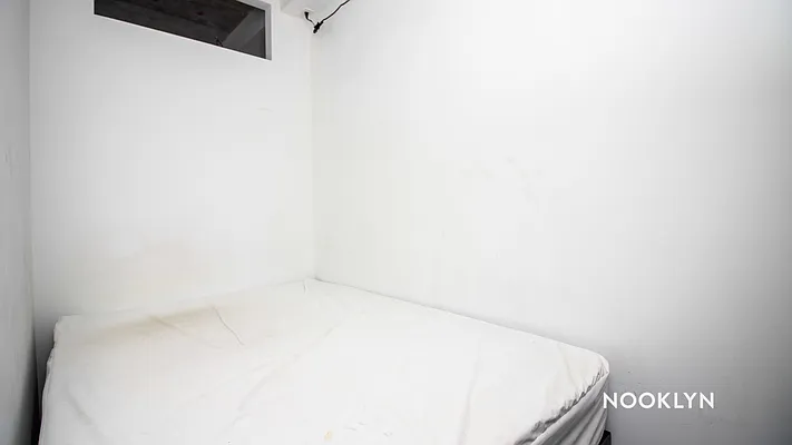 Rented by Nooklyn NYC LLC | media 72