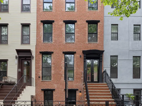 318 Halsey Street image 14 of 15