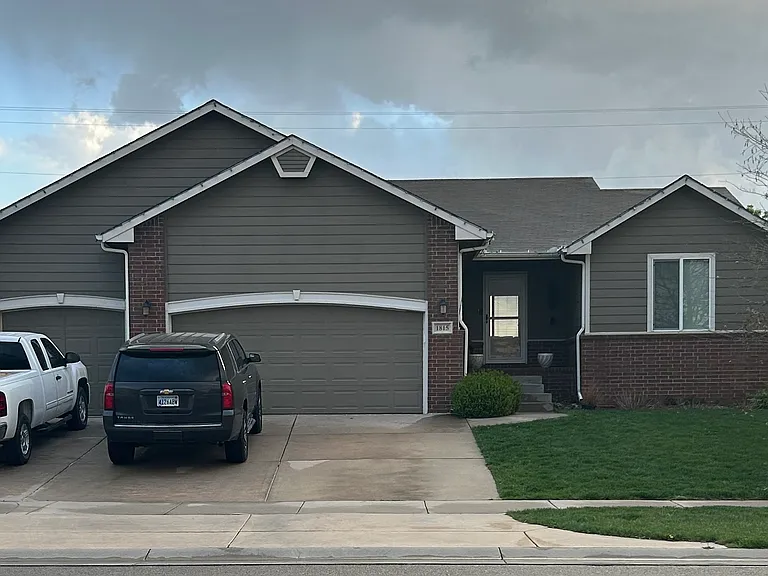 1815 E Aster St — Photo 1