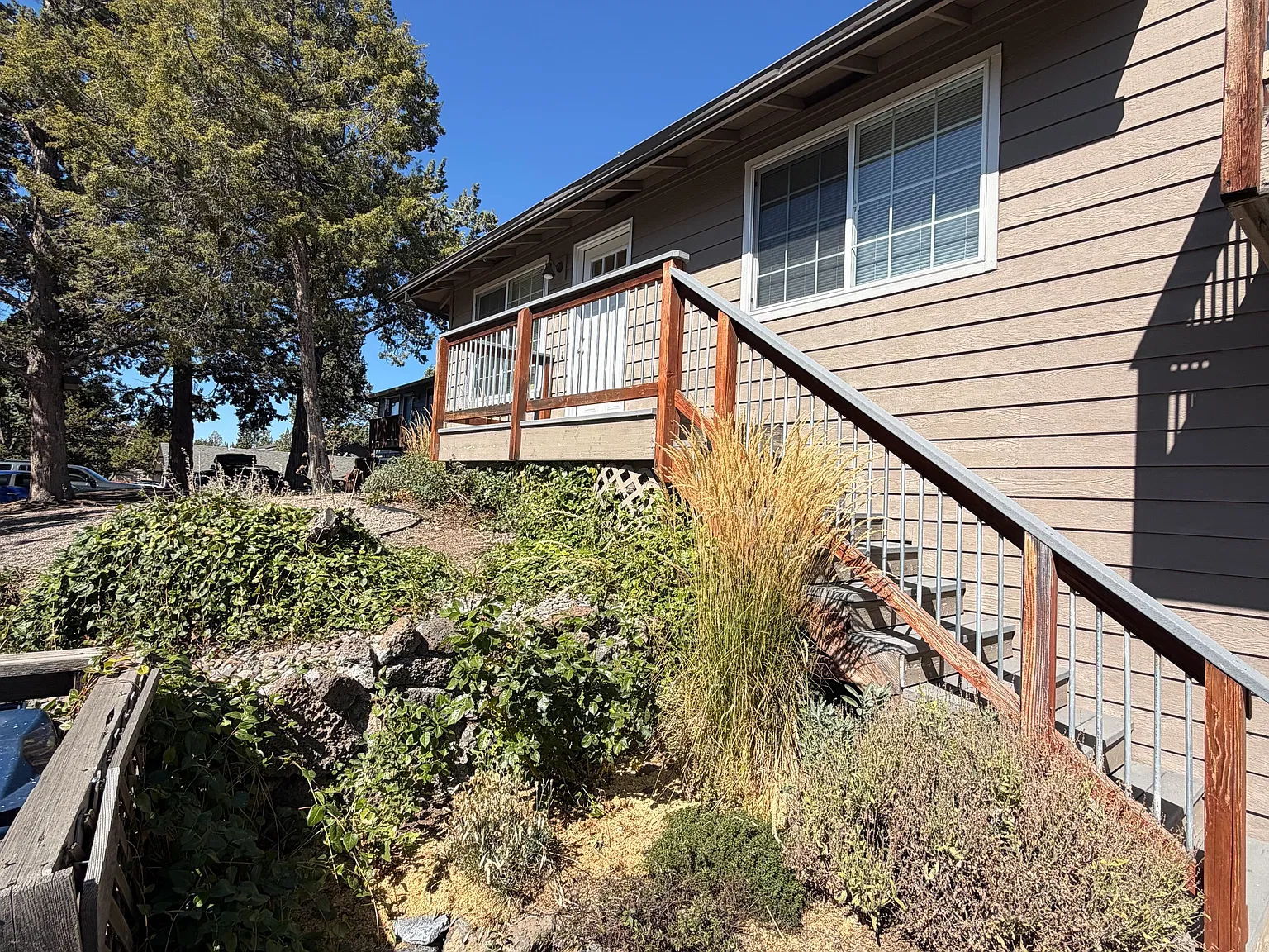 1911 NE Wichita Way — Photo 2